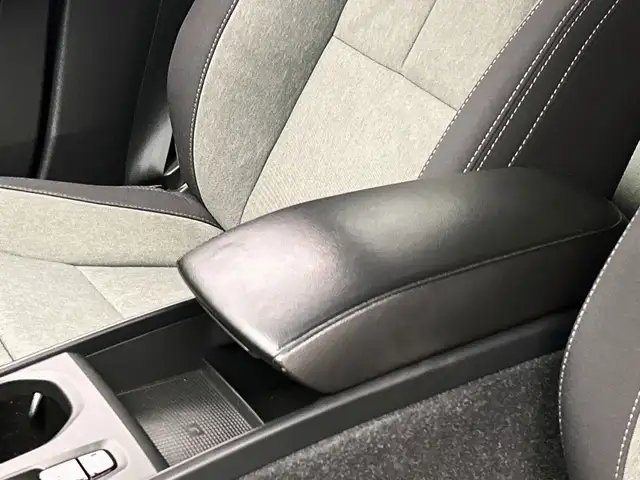 Volvo XC40 view 25