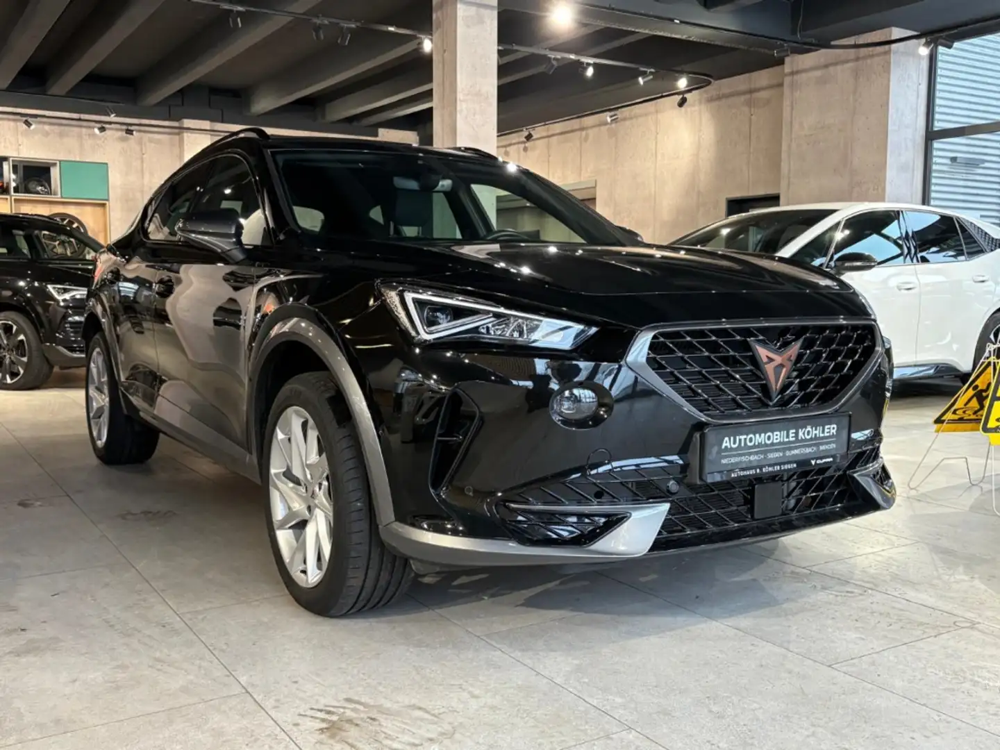 CUPRA Formentor 2.0 TSI 4Drive Navi Digitales Cockpit LED Sperrdif Schwarz - 2