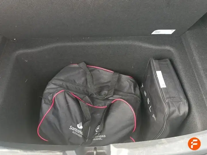Tesla Model 3 2023, foto 21