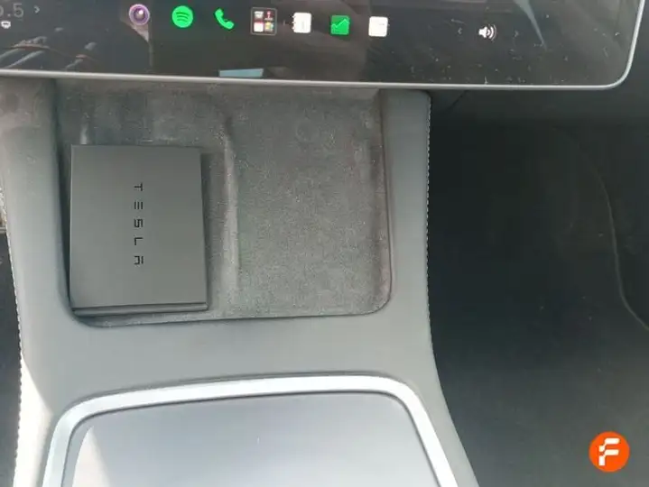 Tesla Model 3 2023, foto 26