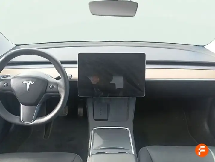 Tesla Model 3 2023, foto 10