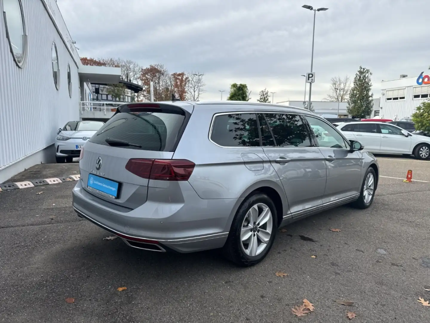 Volkswagen Passat Variant Elegance 2.0 TDI DSG Navi ACC Kamera Silber - 2