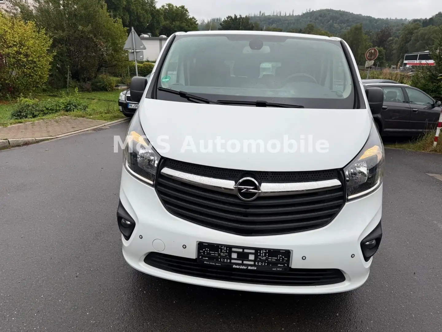 Opel Vivaro L2H1 2,9t Klima,Navi,R.Kam,,9 Sitze.1.Ha Weiß - 2