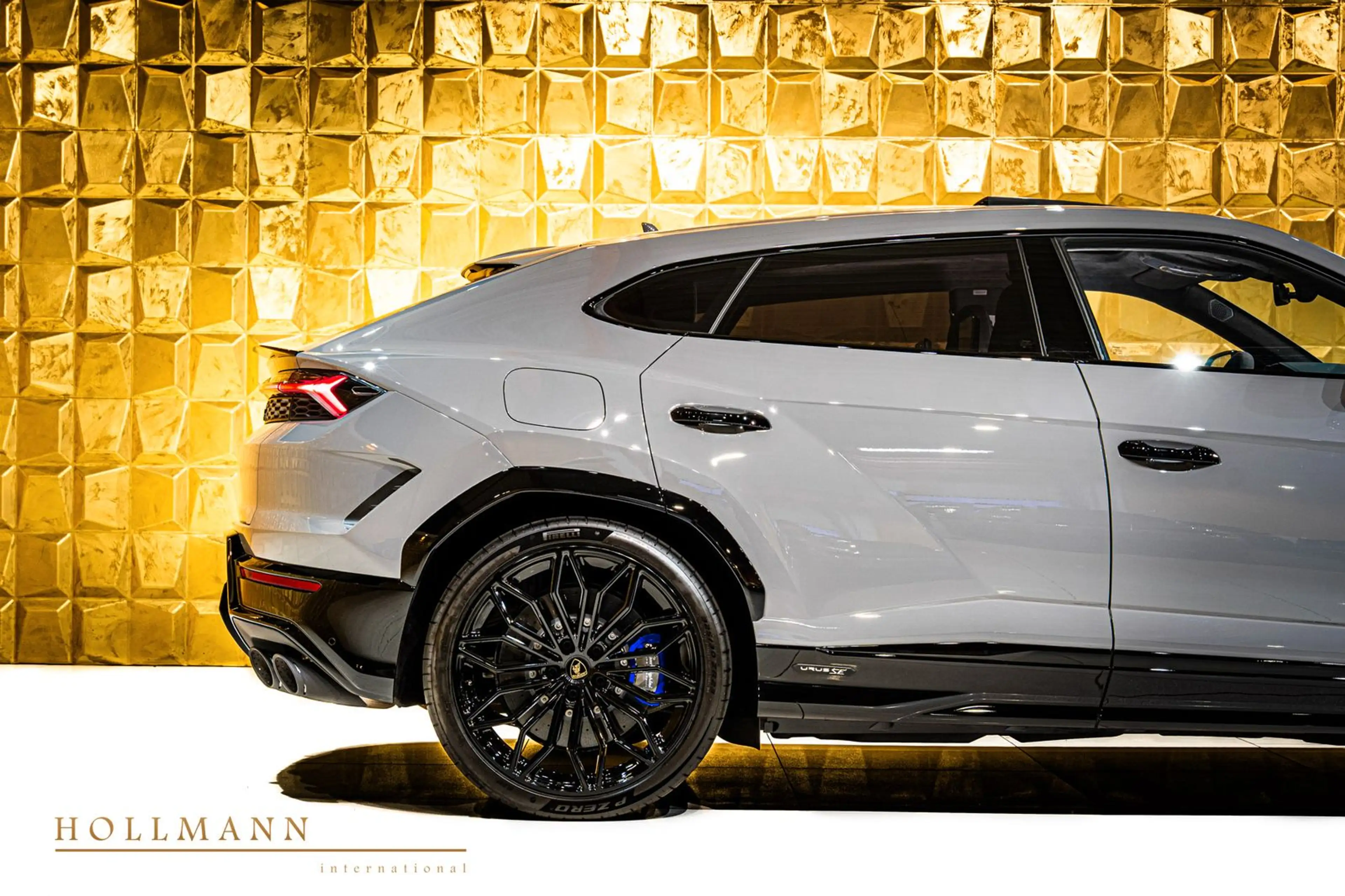 Lamborghini Urus SE + B&O + ANIMA + TV + Panoramic — photo 8