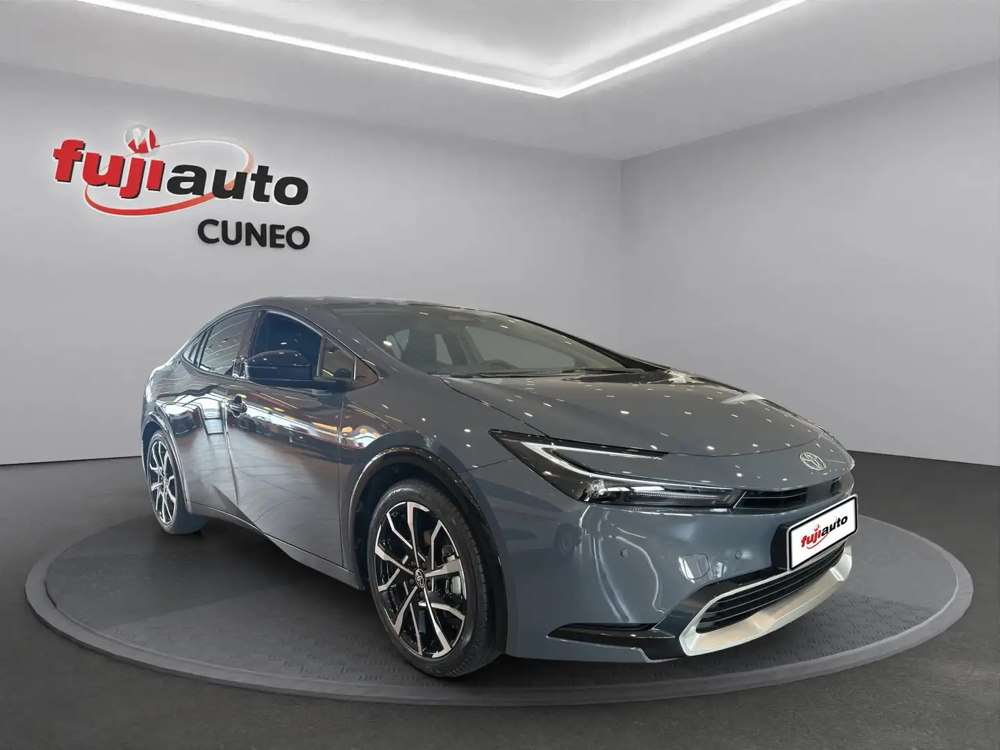 Toyota Prius Prius Plug In - MY '25 5 porte Lounge 2.0 Plug-in Hybrid 220 e-CVT Grigio - 2