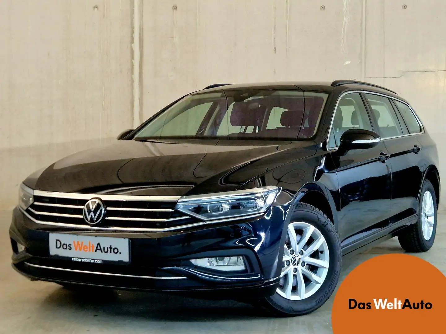 Volkswagen Passat Variant Business TDI Zwart - 1