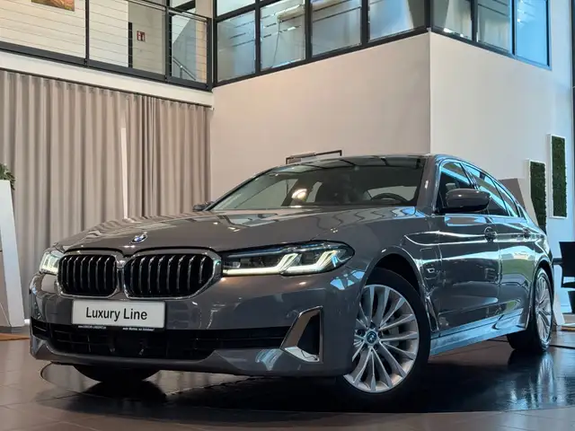 BMW 530 e Lim. Luxury Laser Memory Sbel Kam HUD ACC