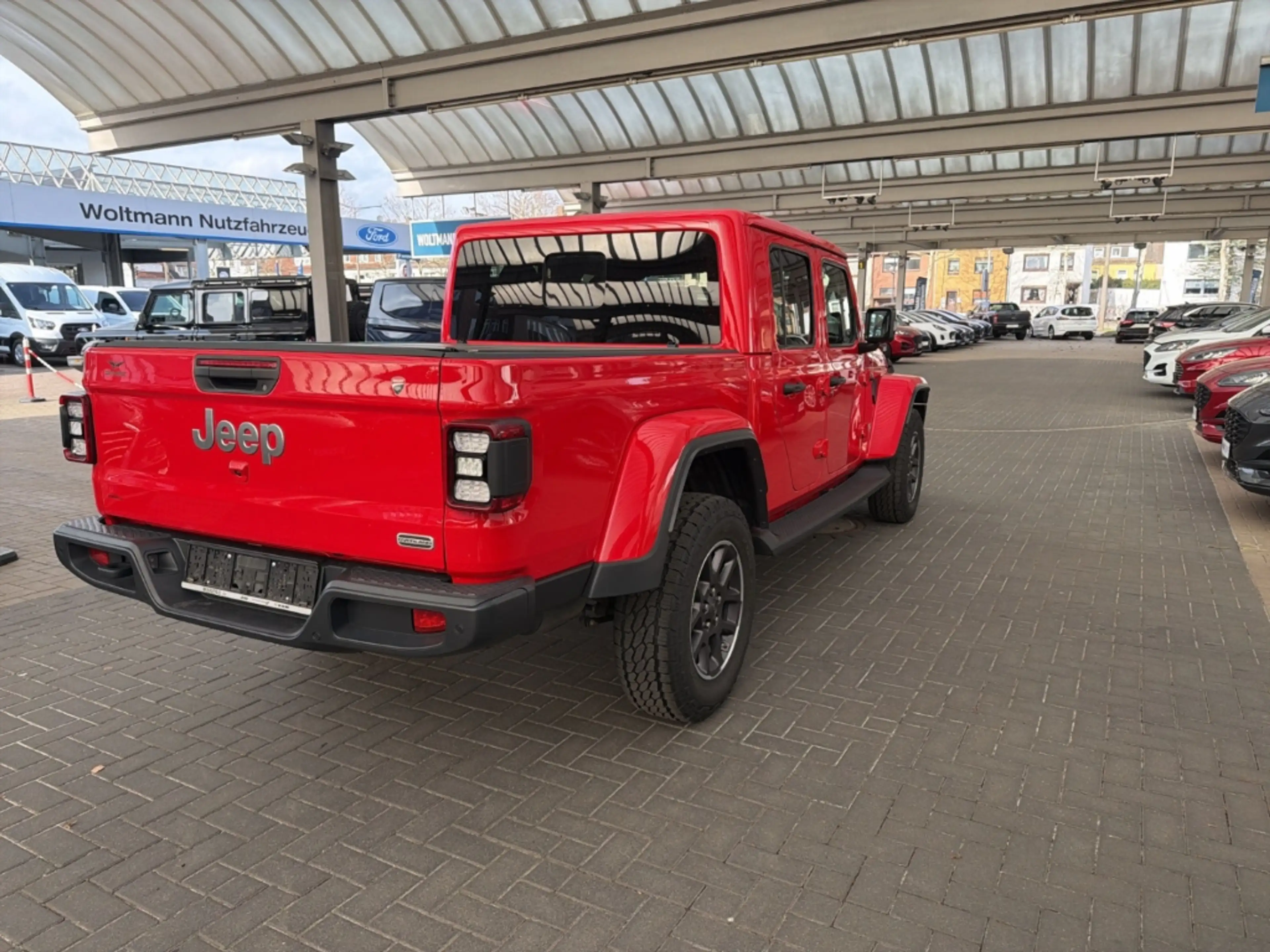 Jeep Gladiator Overland 4WD Inkl. Zubehör Soundsystem LED Sperrdi — photo 8