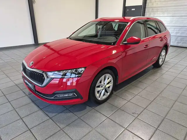 Skoda Octavia view 3