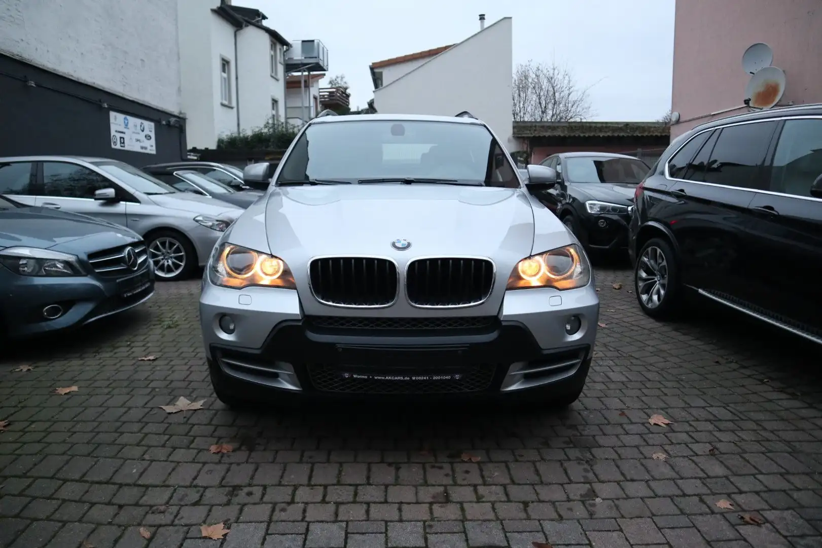 BMW X5 3.0d Pano/Leder/Xenon/2.Hand/AHK Silber - 2