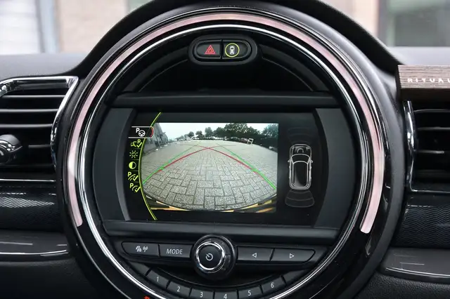 Mini Clubman view 18