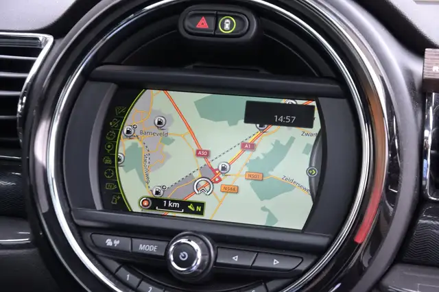 Mini Clubman view 16