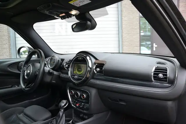 Mini Clubman view 9