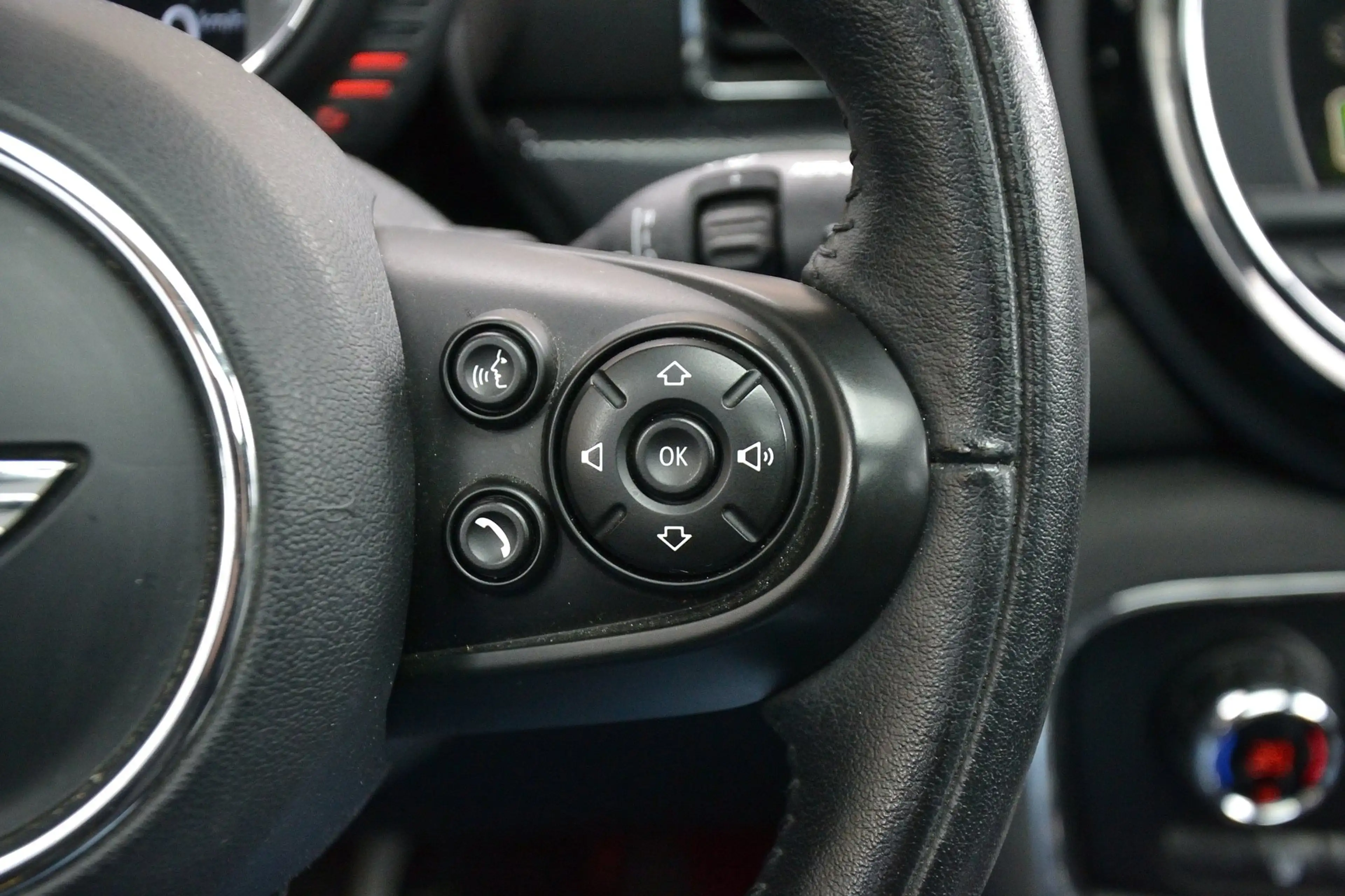MINI Cooper Clubman 1.5 136PK Chili Serious Business | Panoramadak | A — photo 11