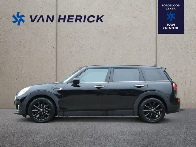 Mini Clubman view 2