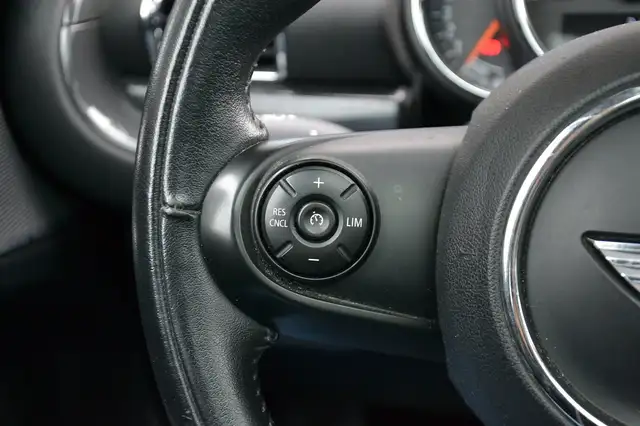 Mini Clubman view 10