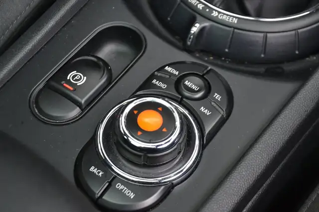 Mini Clubman view 12
