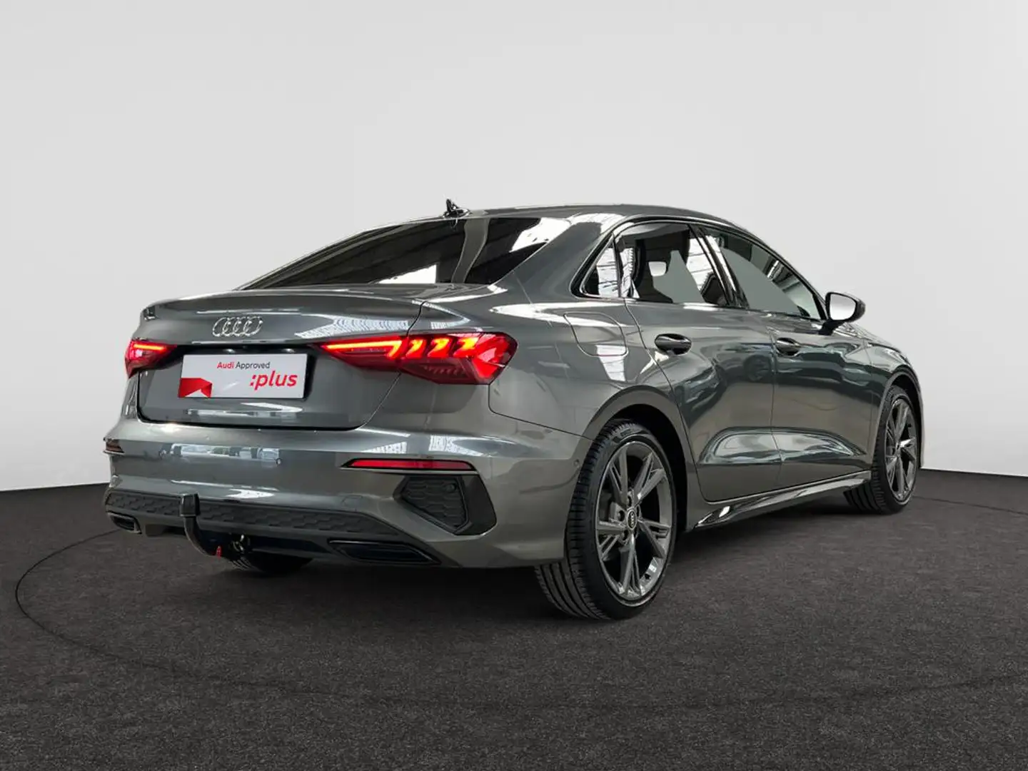 Audi A3 Sedan Audi A3 Berline S line 30 TFSI 81(110) kW(ch) S tronic Grijs - 2