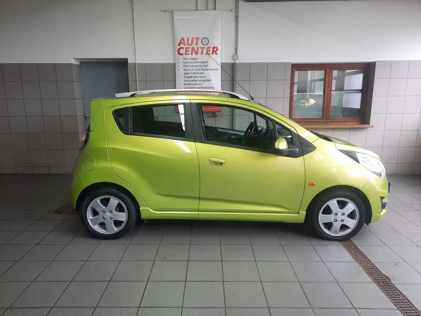 Chevrolet Spark LT Grün - 2
