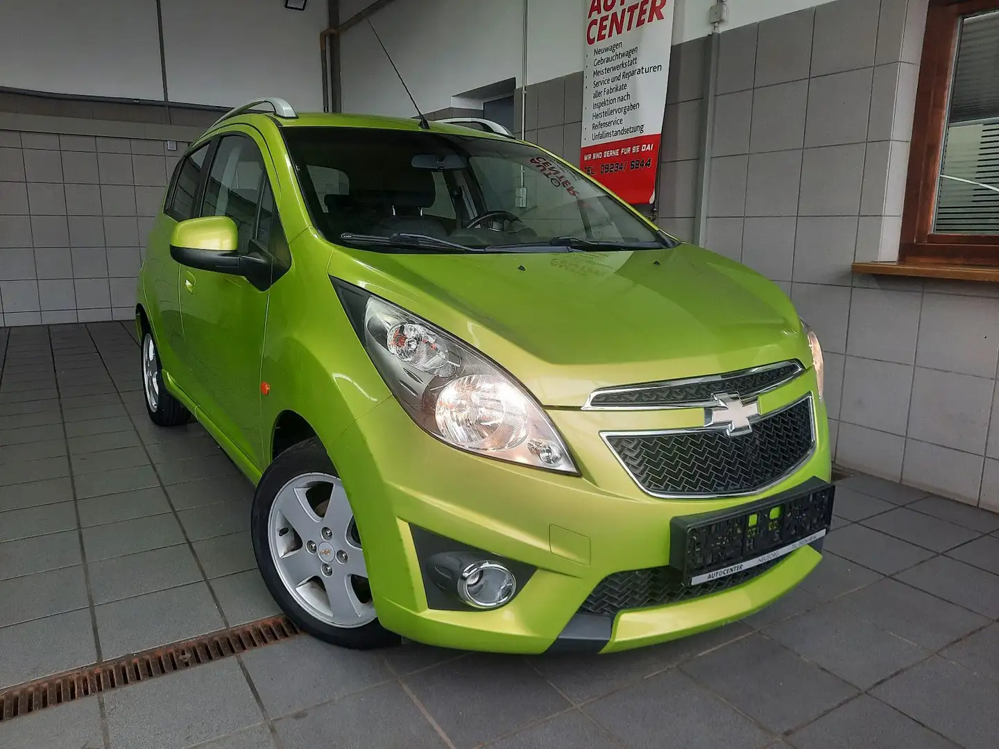 Chevrolet Spark LT Grün - 1