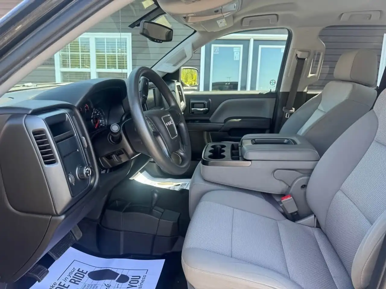 GMC Sierra 1500 снимка GMC Sierra 1500