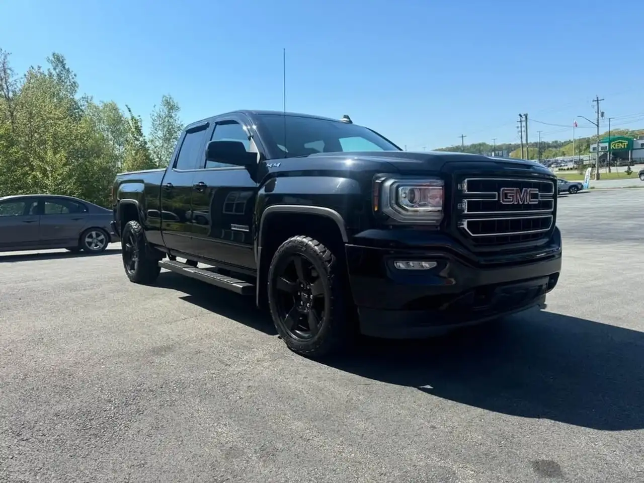 GMC Sierra 1500 снимка GMC Sierra 1500