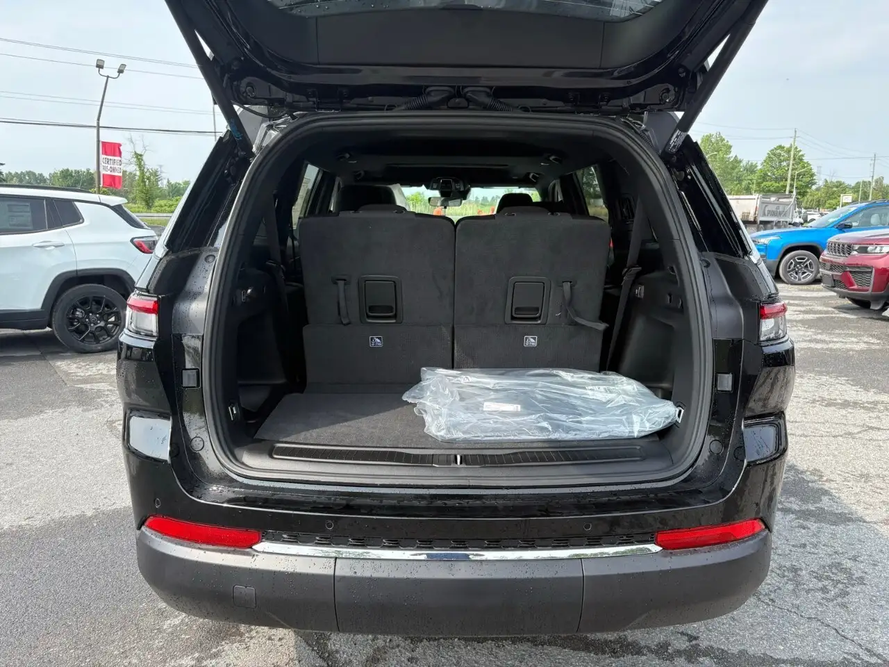 Jeep Grand Cherokee снимка Jeep Grand Cherokee