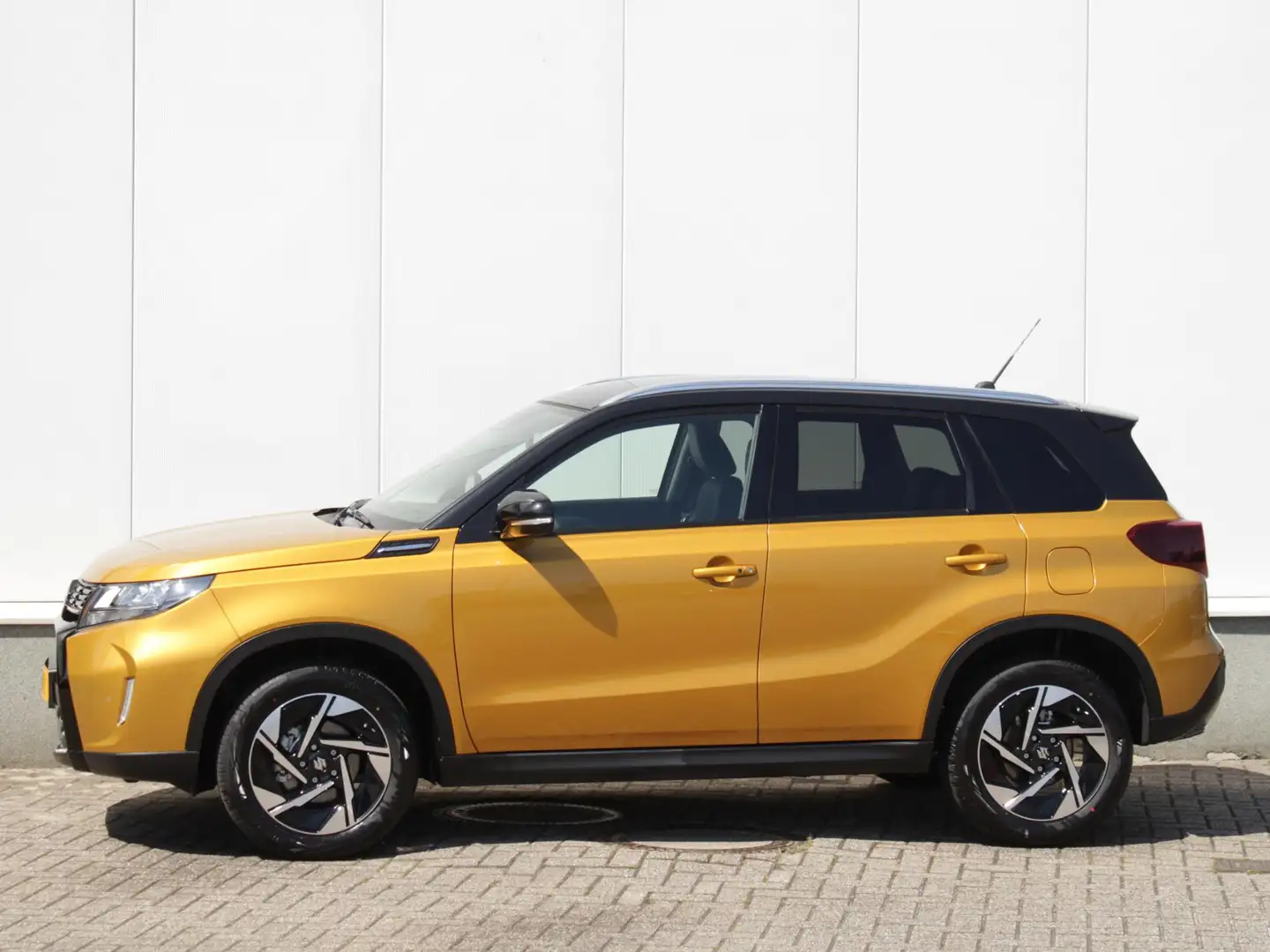Suzuki Vitara 1.4 Boosterjet Style Smart Hybrid | Nu 1000 EUR vo Geel - 2