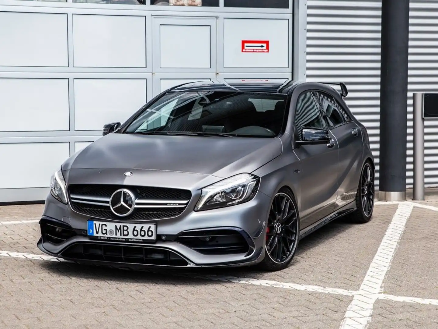 Mercedes-Benz A 45 AMG * 4 Matic * Aero Paket * Race * Lift Grau - 2