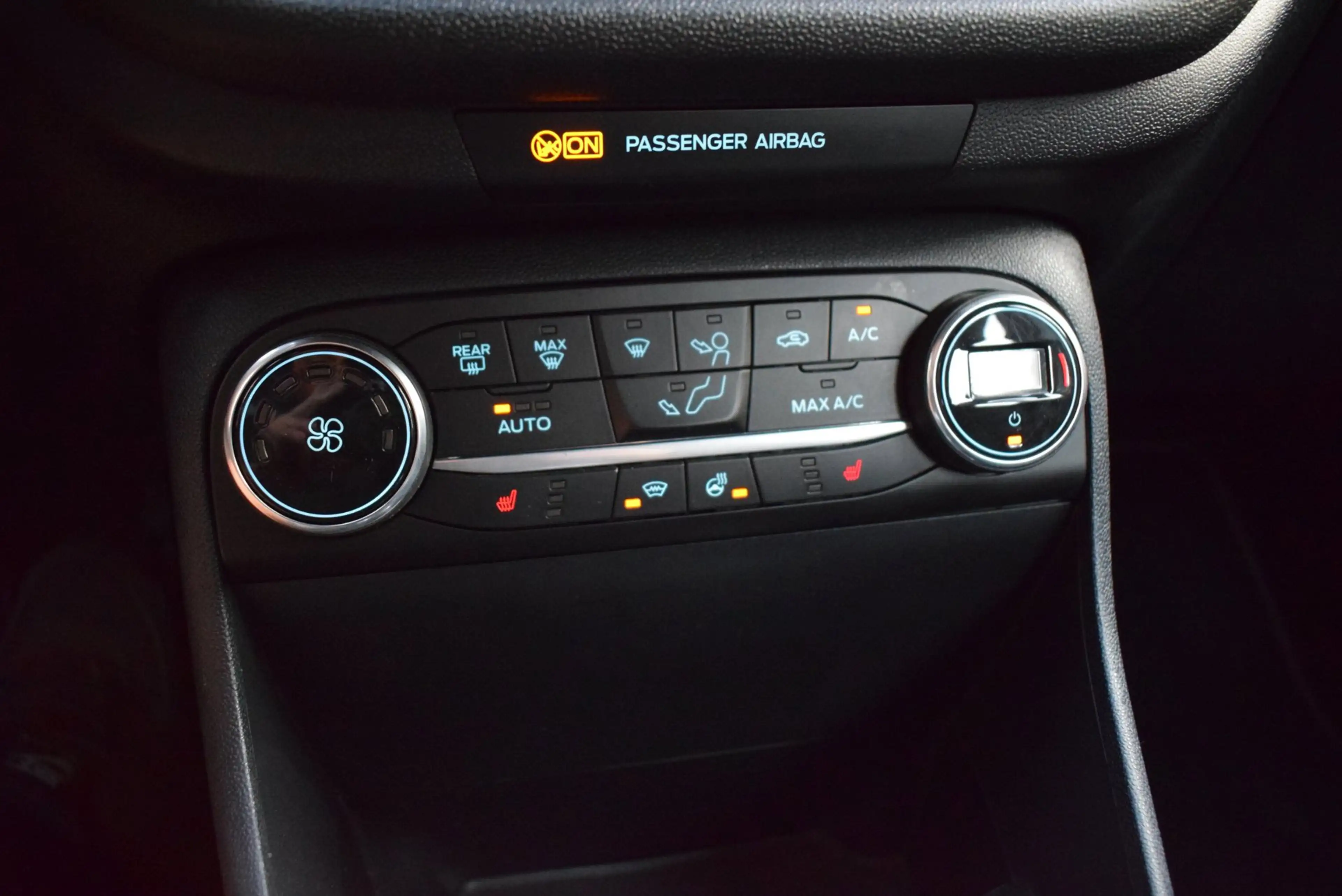 Ford Fiesta 1.0 EcoBoost Titanium ST-LINE AIRCO-ECC/NAVI/CRUIS — photo 21
