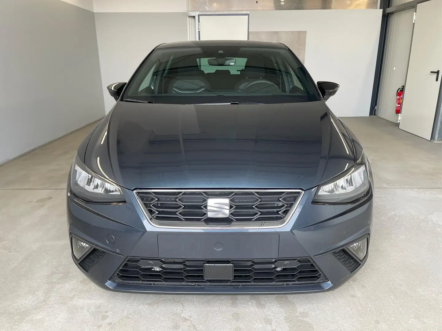SEAT Ibiza FR 115PS DSG Kessy+ACC 1.0 TSI DSG 85kW / 115PS Grigio - 2