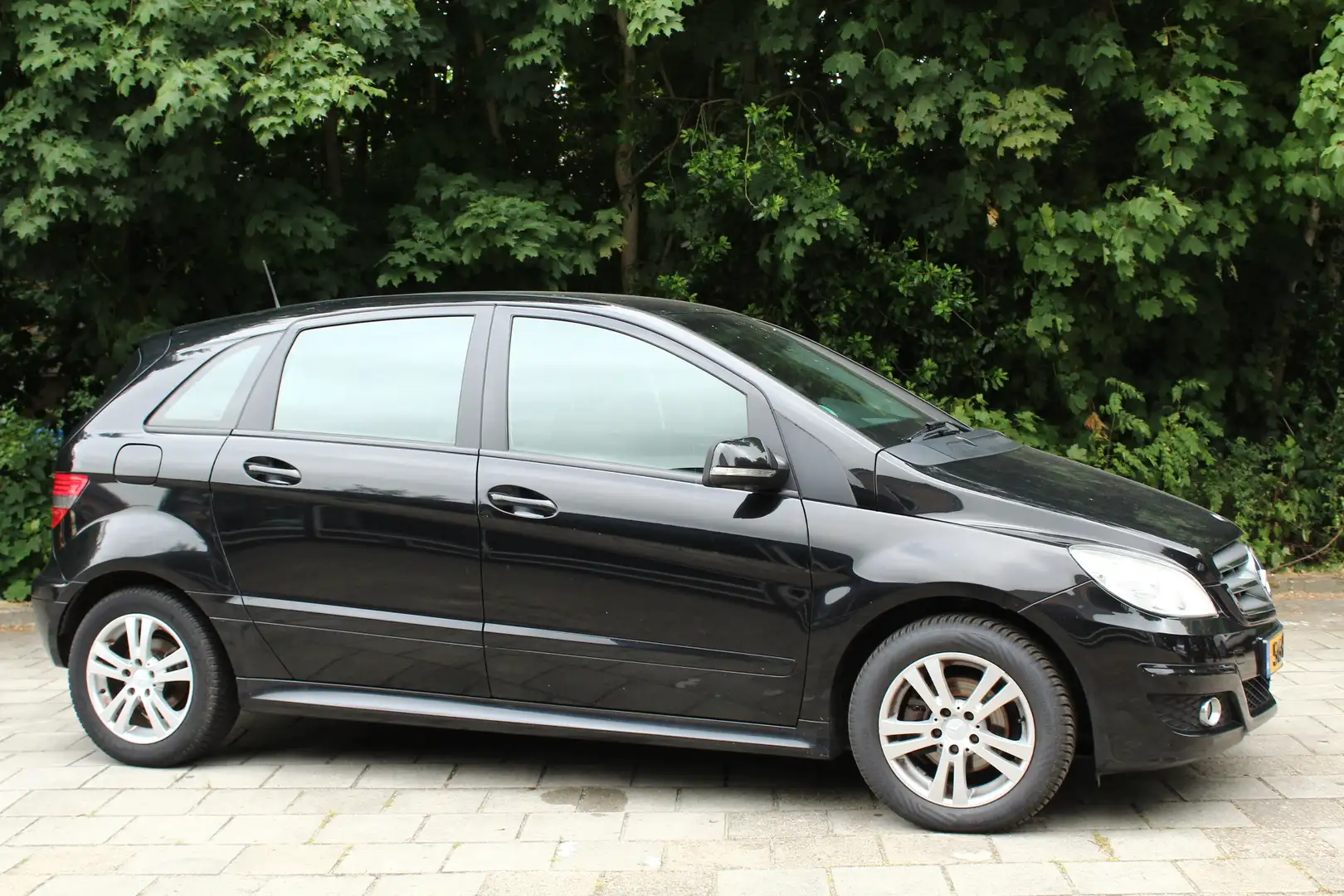 Mercedes-Benz B 150 Zwart - 2