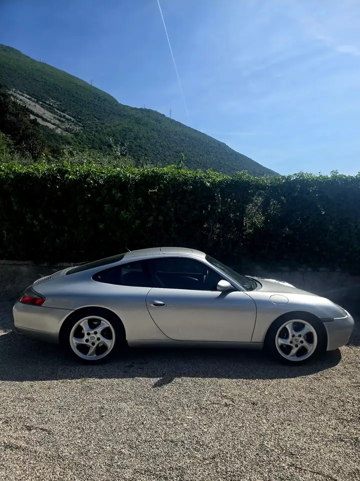 Porsche 996 911 Coupe 3.6, foto 1