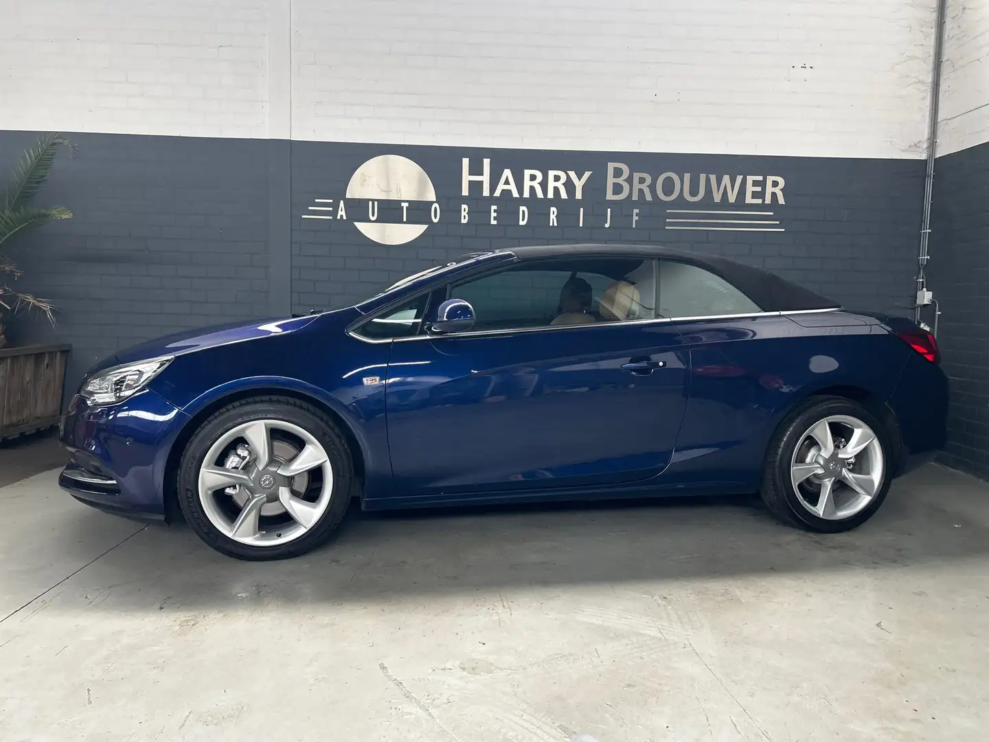Opel Cascada 1.4 Turbo Cosmo, zeer mooie kleurstelling en veel Blauw - 2