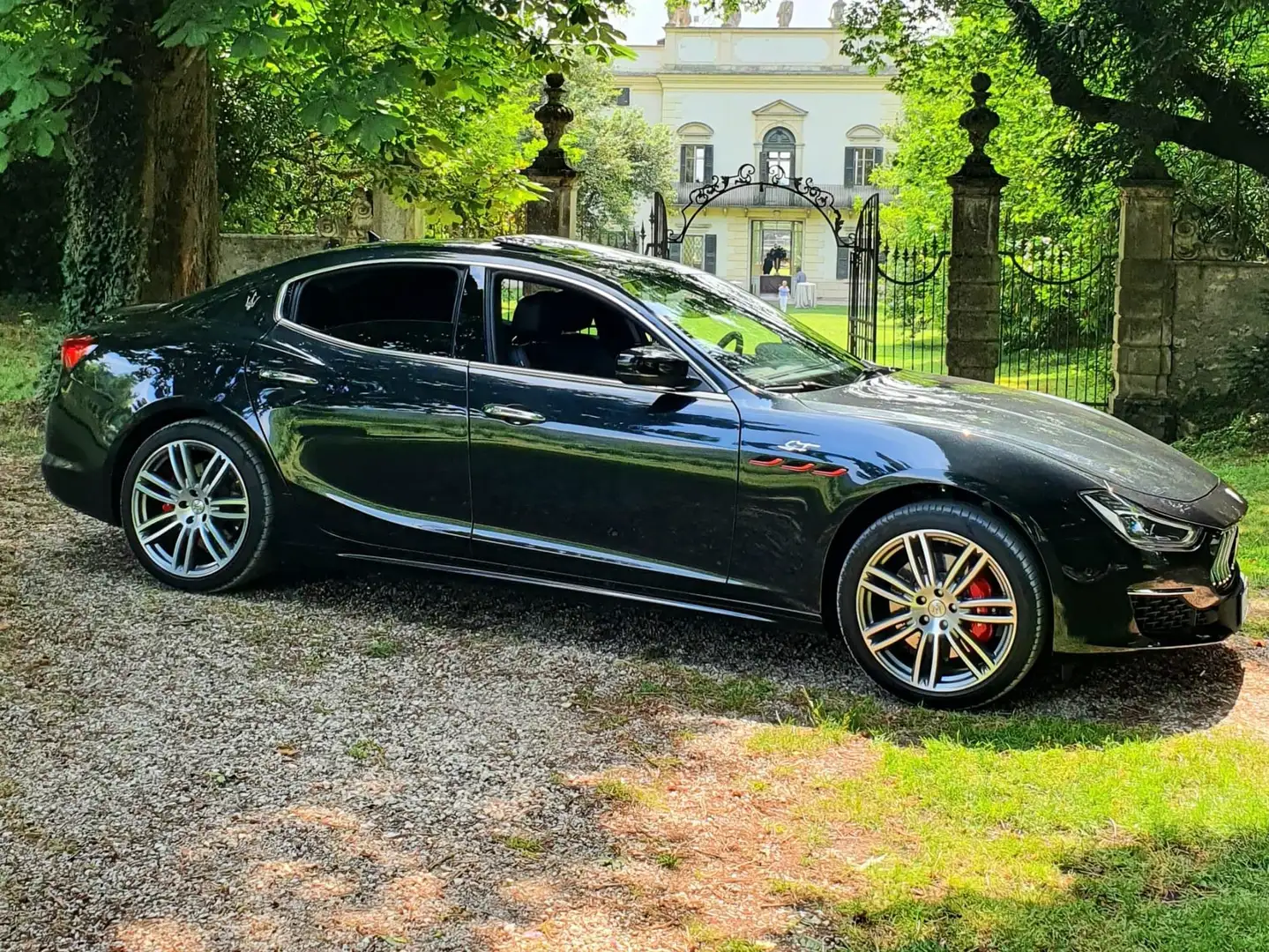 Maserati Ghibli 2.0 BENZINA/HYBRID 330CV Negro - 1