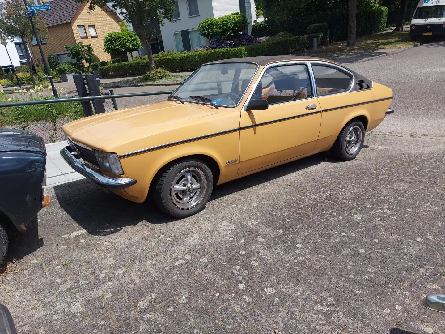 Opel Kadett 1.2N de Luxe Beige - 1