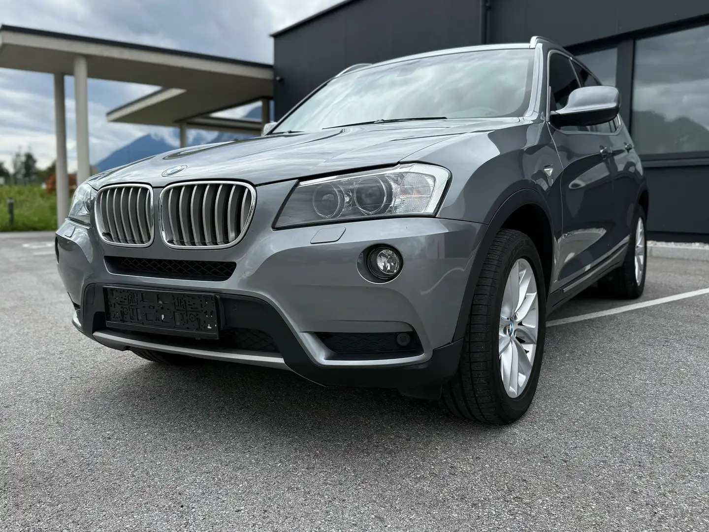 BMW X3 xDrive 20i Argent - 1
