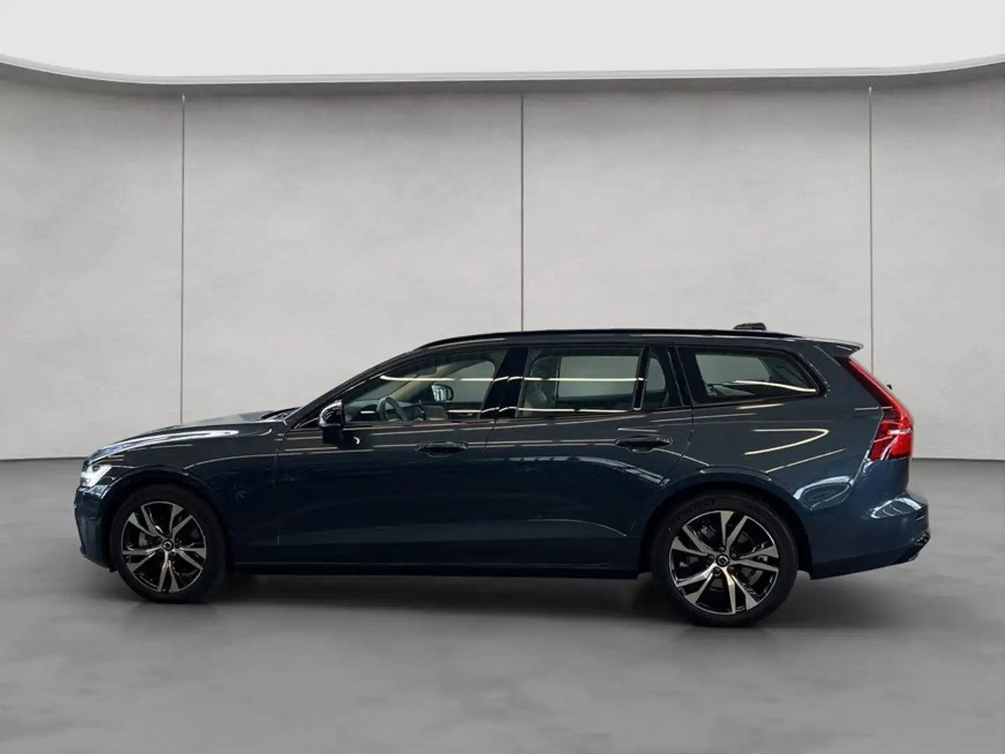 Volvo V60 B4 Ultimate-Dark Aut Glasd Leder 360° B&W 18'' Blau - 2