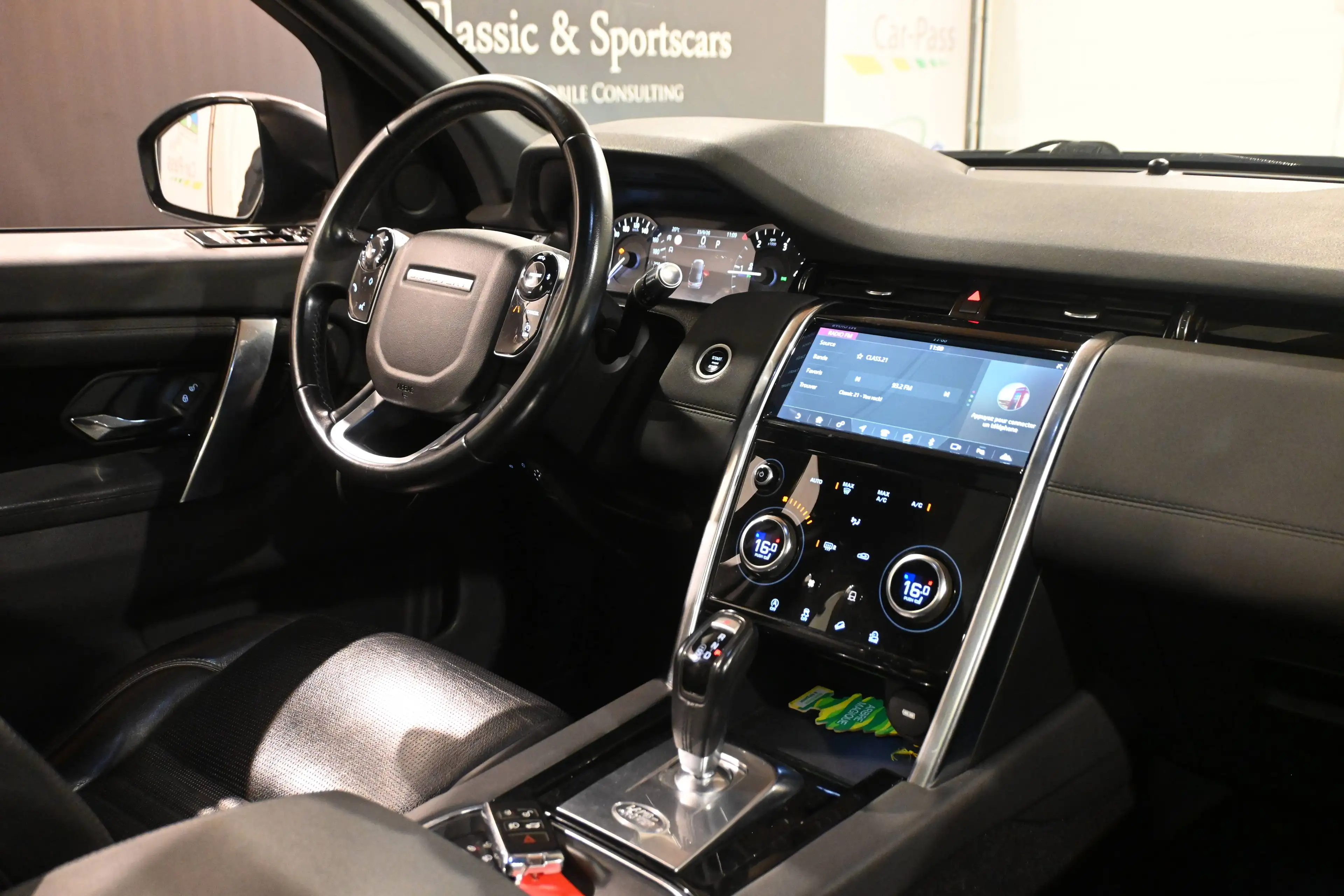 Land Rover Discovery Sport 2.0 TD4 HSE AUTO EURO 6d / TOIT PANORAMIQUE / AUTO / CAMERA / CARPLAY / FULL OPTIONS !! — photo 13
