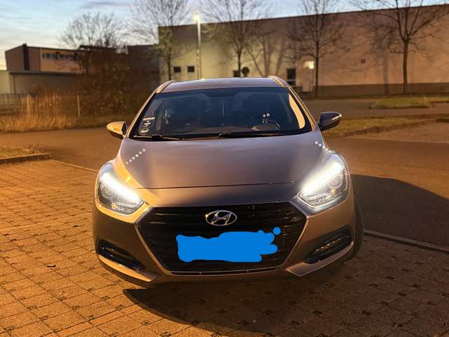 Hyundai i40 i40cw Diesel Kombi 1.7 CRDi DCT Trend