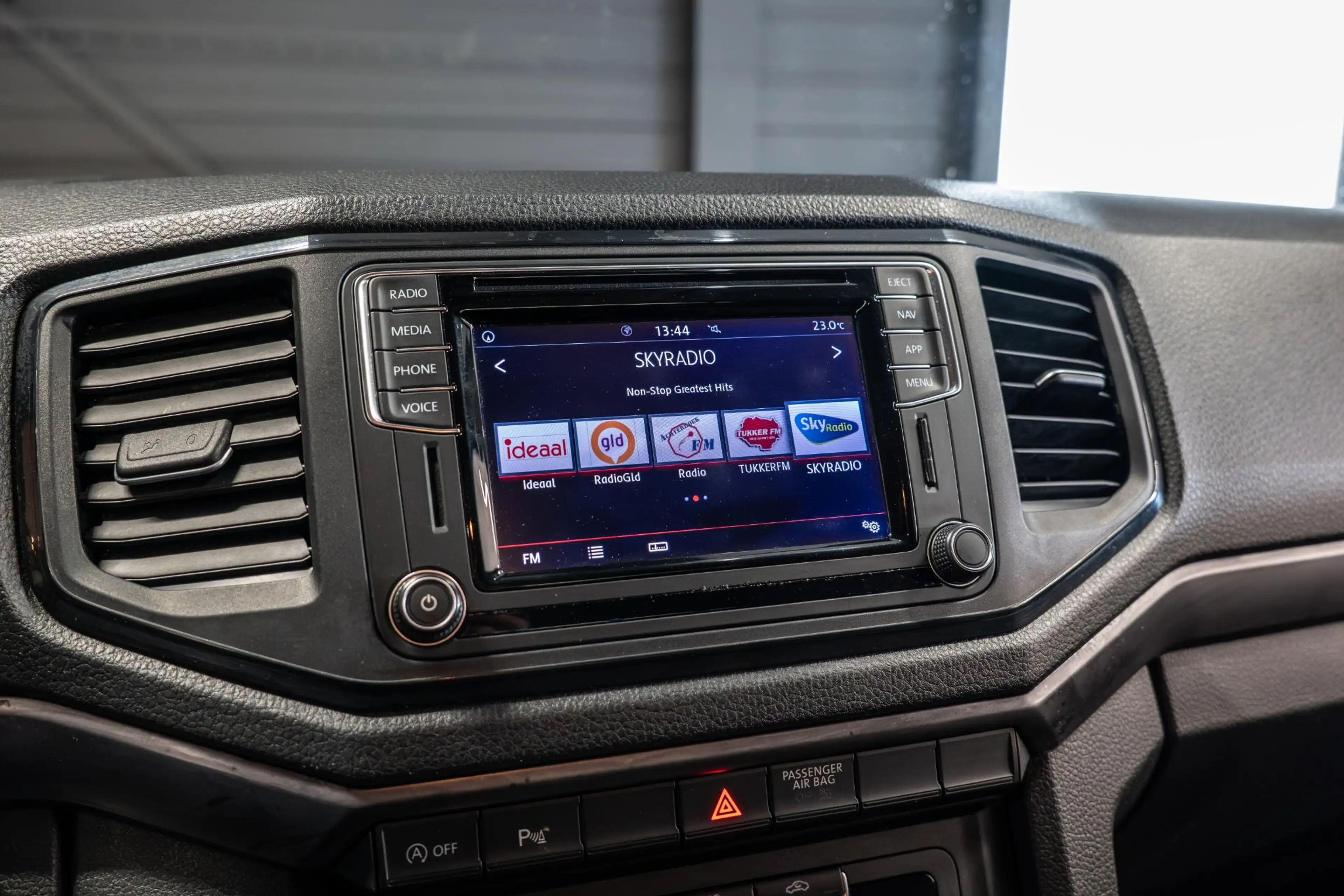 Volkswagen Amarok 3.0 TDI Plus Cab Comfortline Dealer Onderhouden | — photo 10