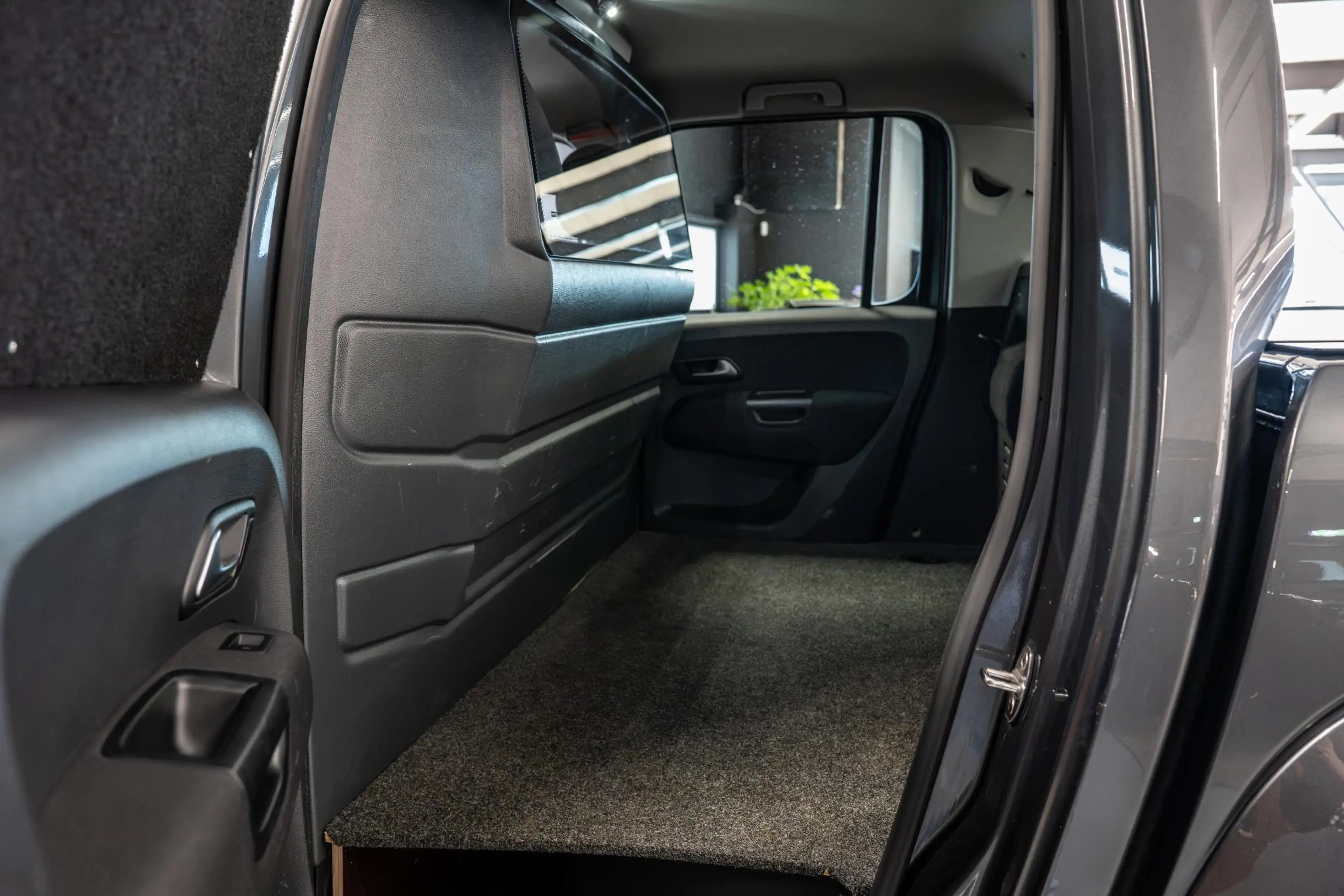 Volkswagen Amarok 3.0 TDI Plus Cab Comfortline Dealer Onderhouden | — photo 3