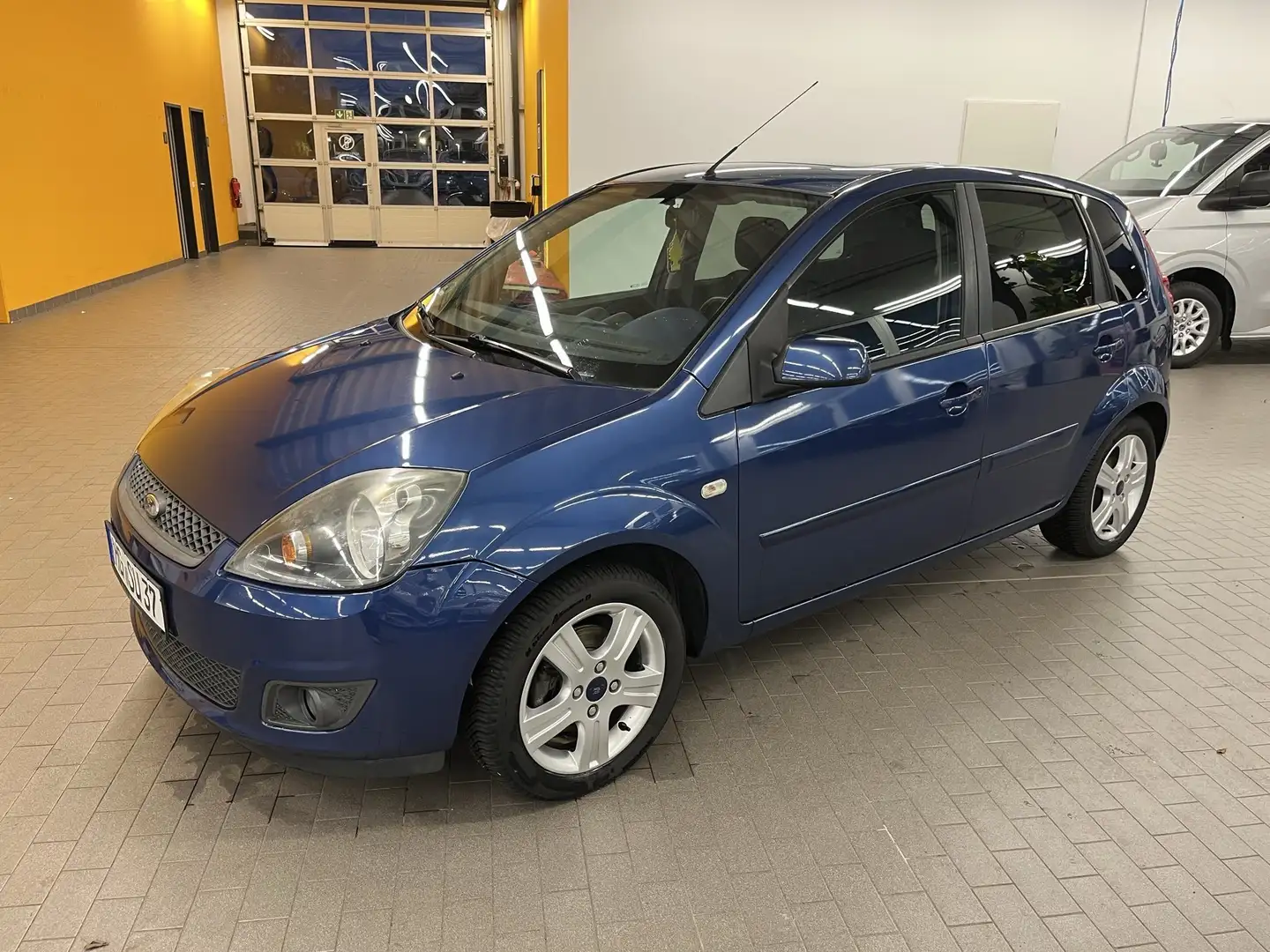 Ford Fiesta Style Blau - 2