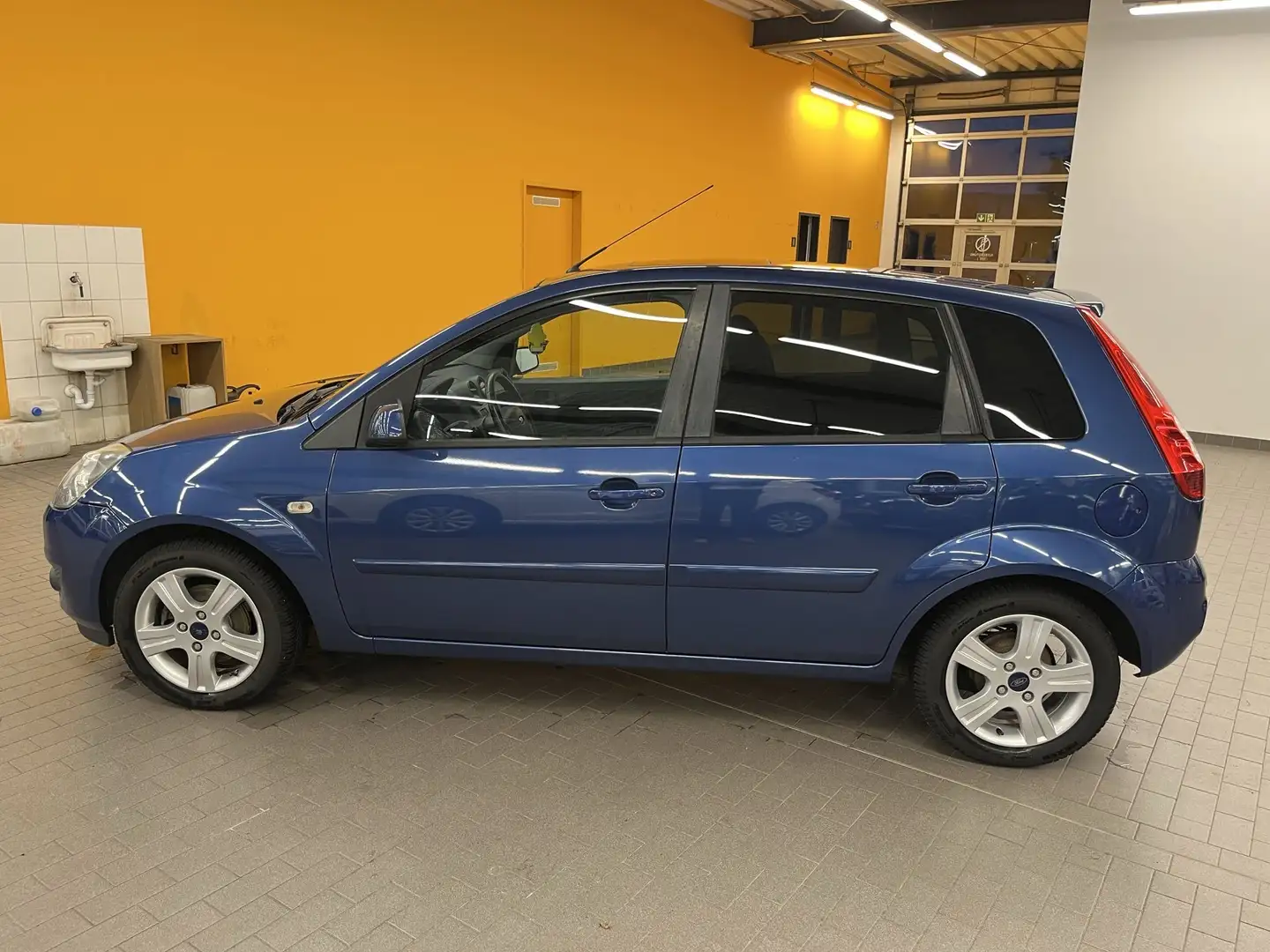 Ford Fiesta Style Blau - 1