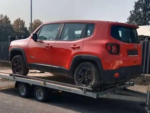Jeep Renegade alluvionata senza motore/venduta per ricambi