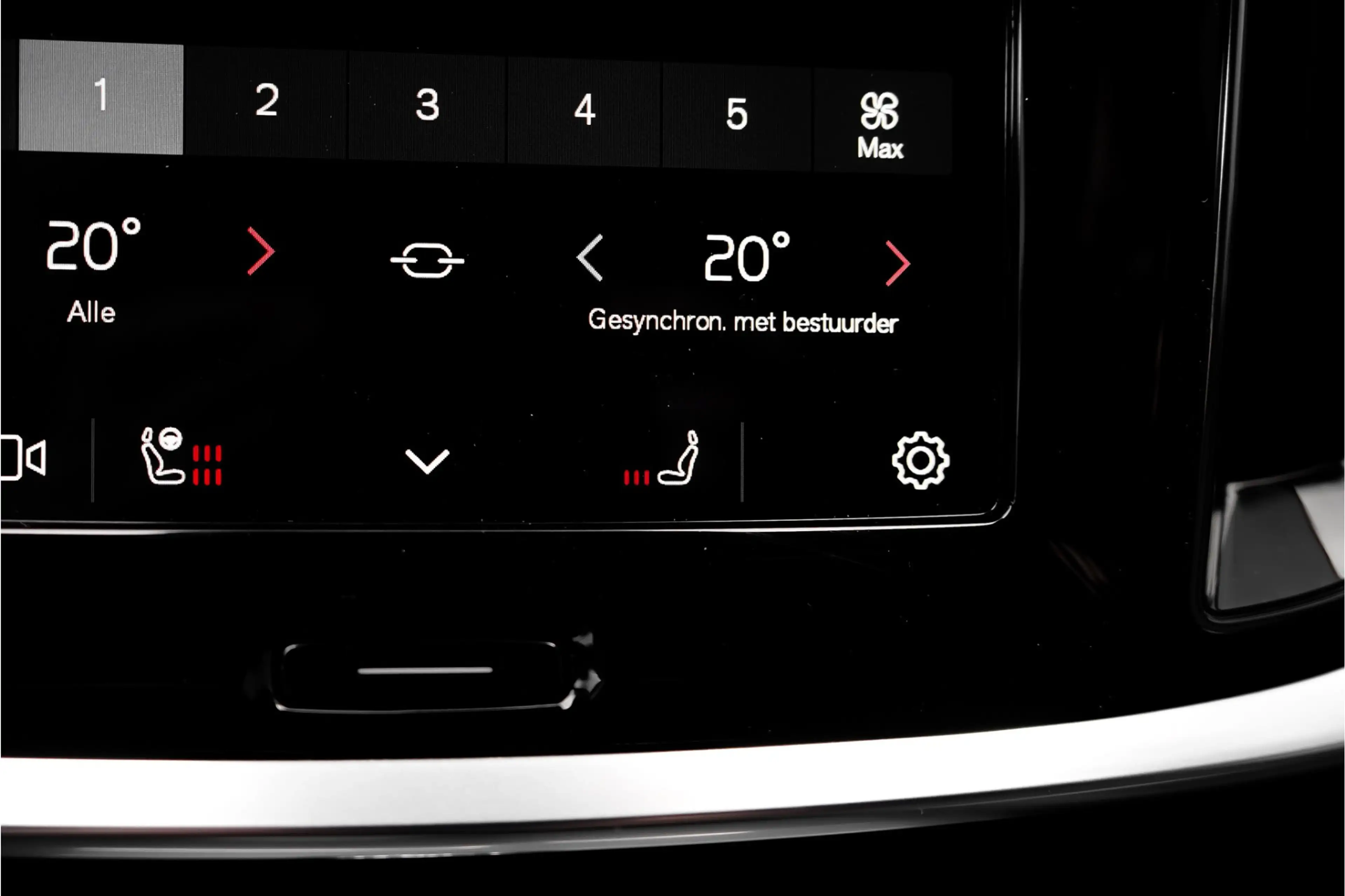 Volvo V60 Cross Country 2.0 B5 AWD Plus Camera Stuur & Stoelverw H/K Memor — photo 29