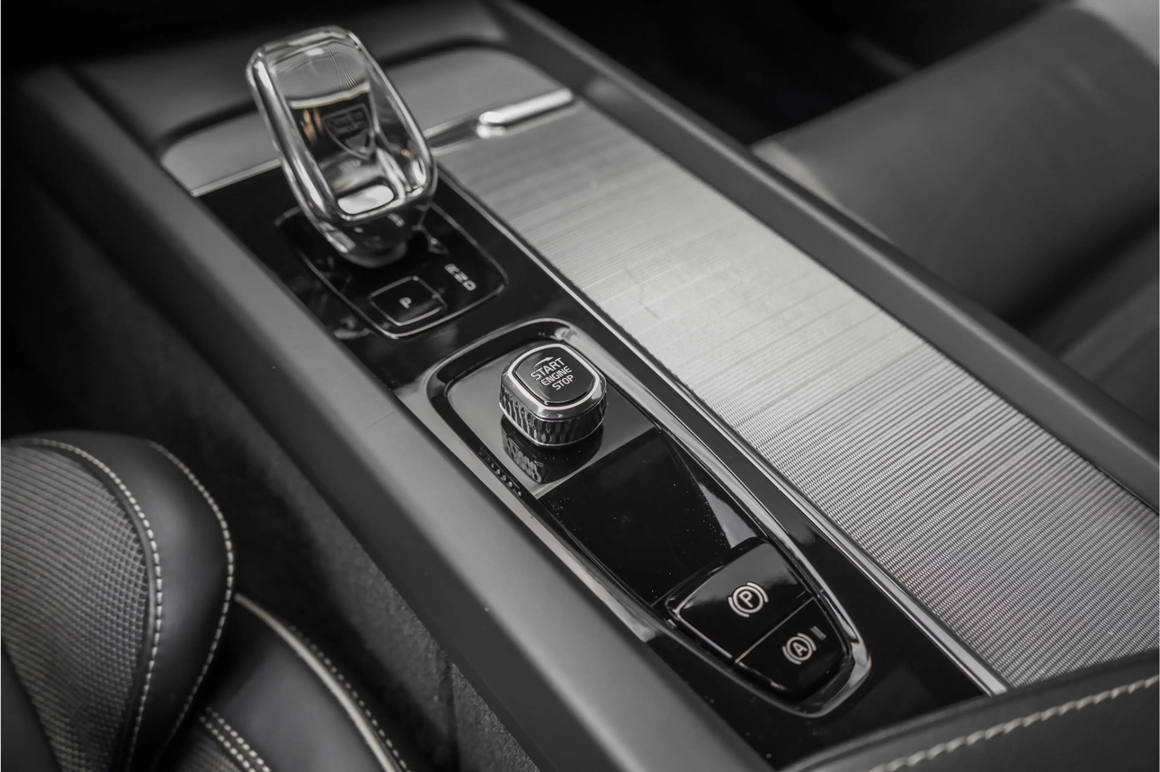 Volvo V60 Cross Country 2.0 B5 AWD Plus Camera Stuur & Stoelverw H/K Memor — photo 31