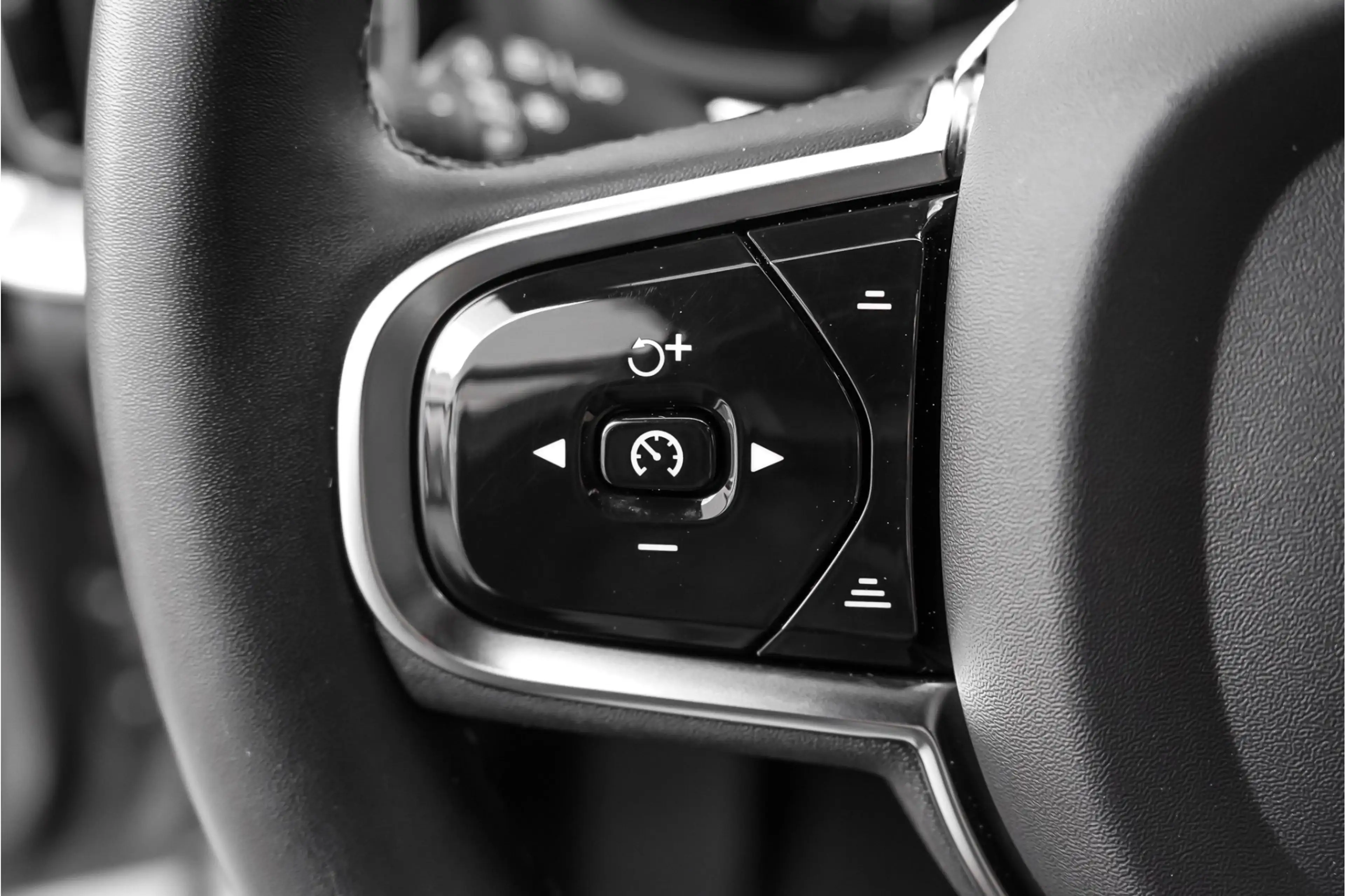 Volvo V60 Cross Country 2.0 B5 AWD Plus Camera Stuur & Stoelverw H/K Memor — photo 39