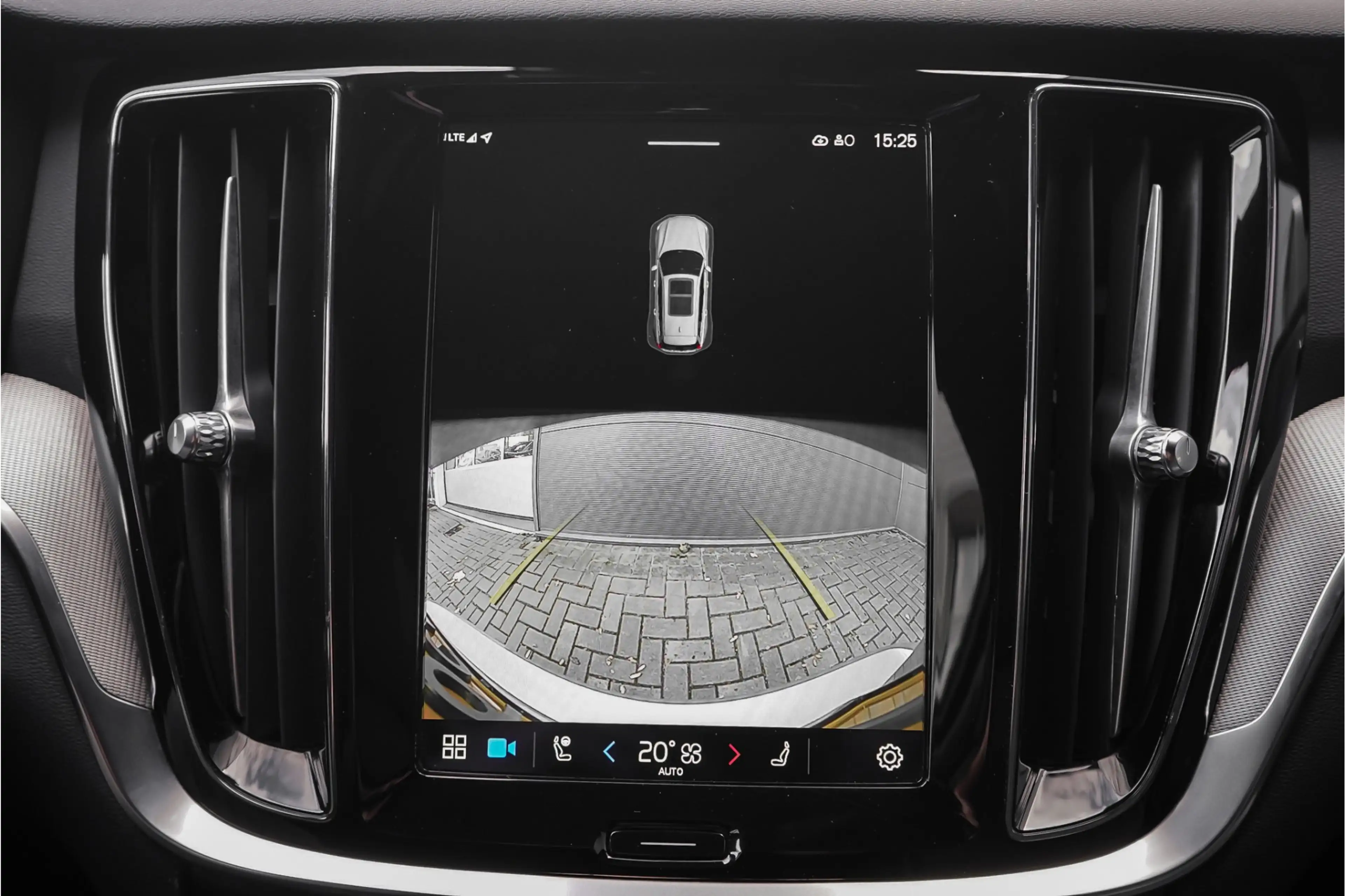 Volvo V60 Cross Country 2.0 B5 AWD Plus Camera Stuur & Stoelverw H/K Memor — photo 24