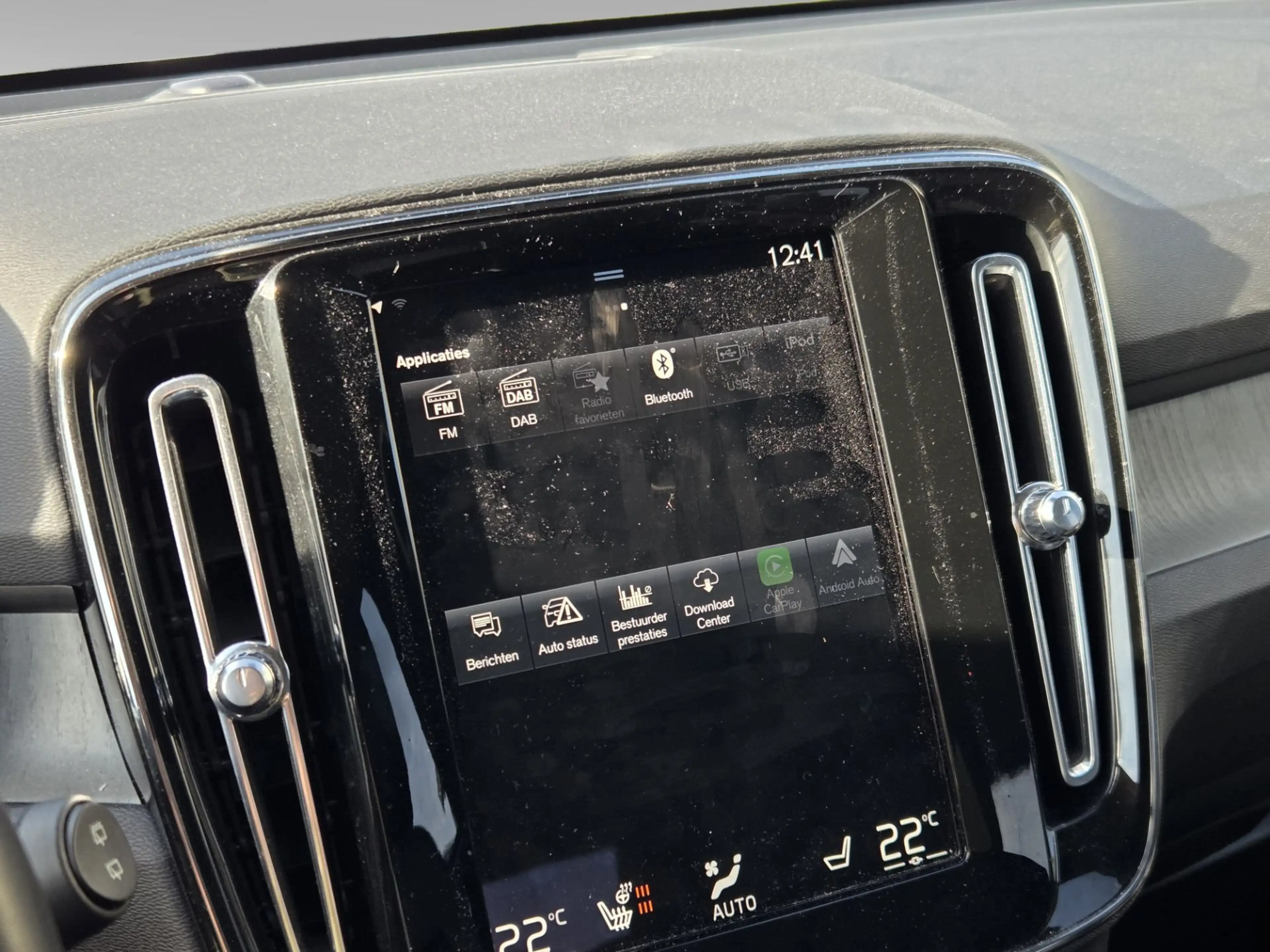 Volvo XC40 1.5 T4 Recharge Inscription | SOH 98% | Trekhaak | — photo 12